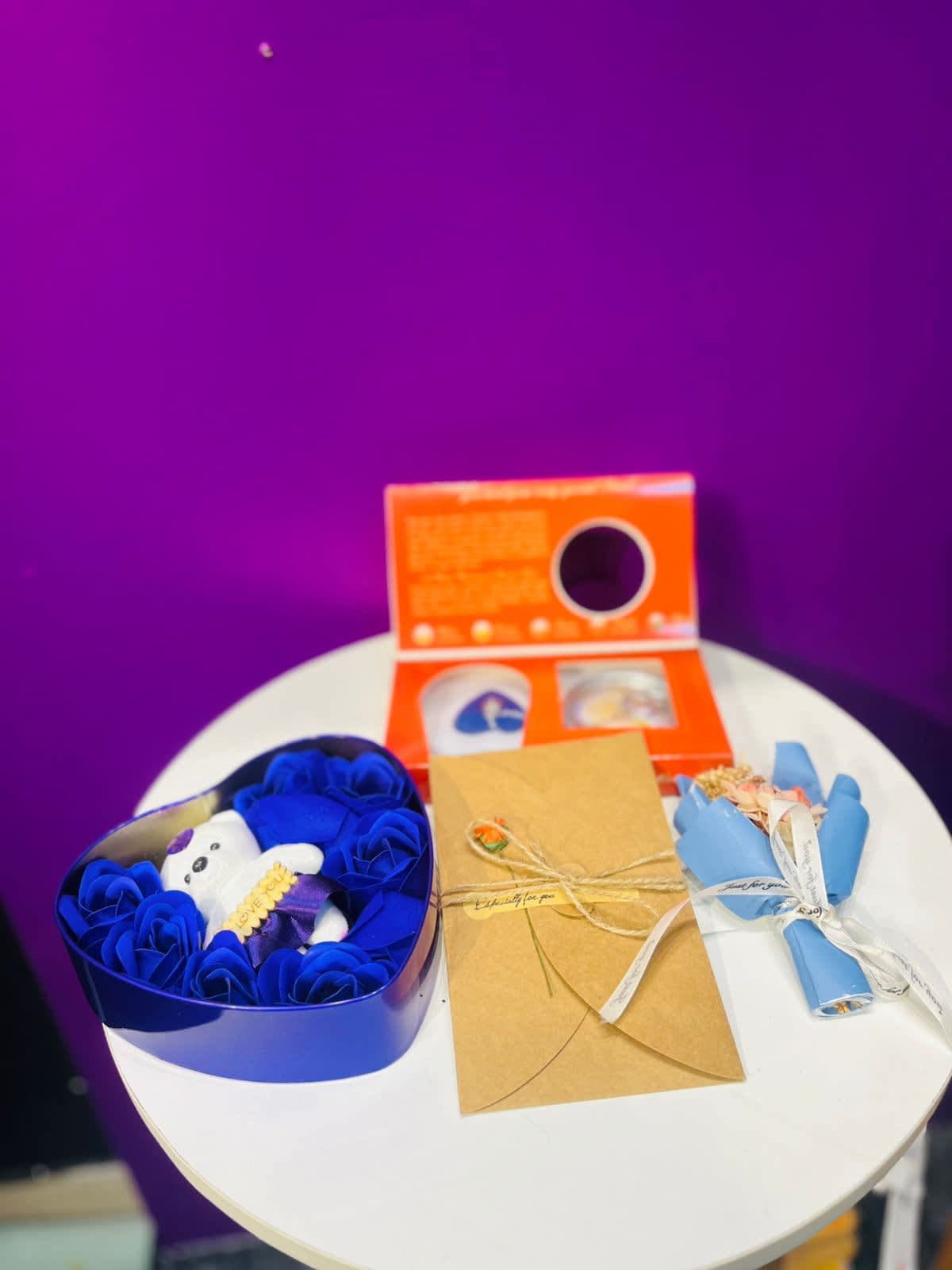 Promotional image for GIFT ITEM